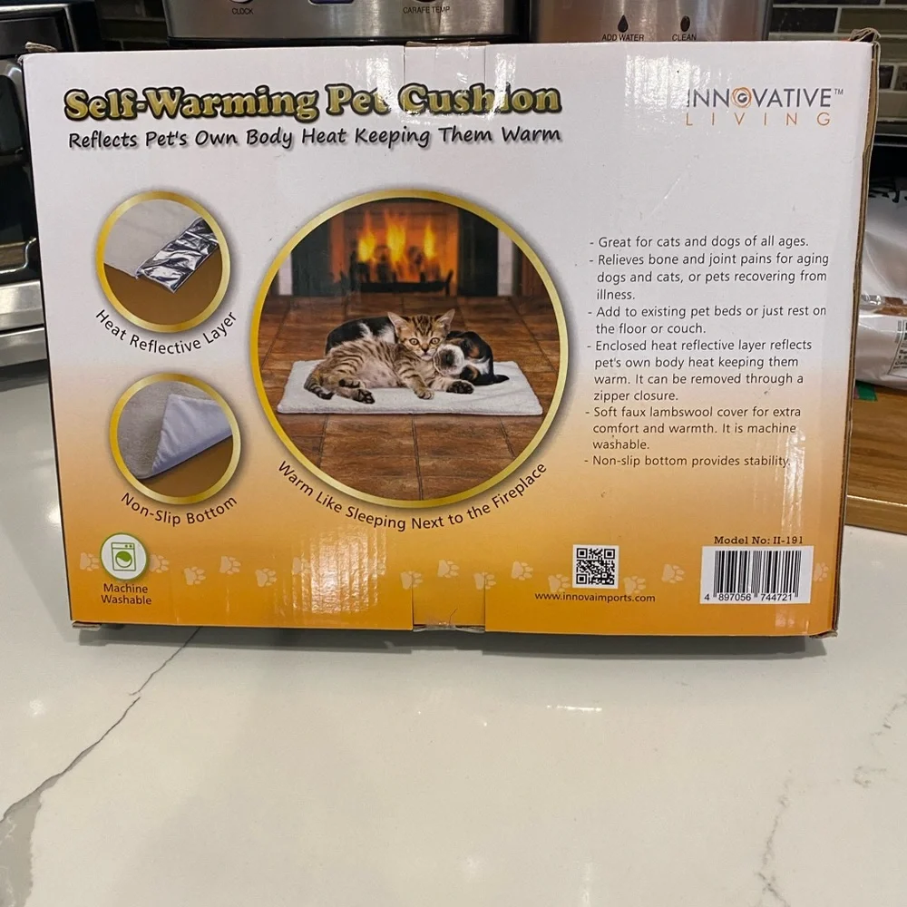 Innovative Living Self-Warming Pet Cushion